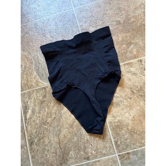 Skims Seamless Sculpt Mid Waist Thong Onyx 3XL - Picture 5 of 7